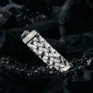 Dije de plata Trama