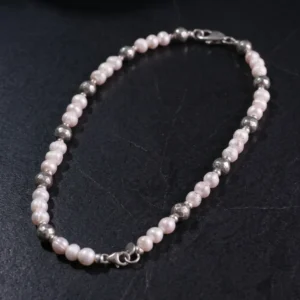 Collar de Plata Arquetipo Perlas de Rio con esferas